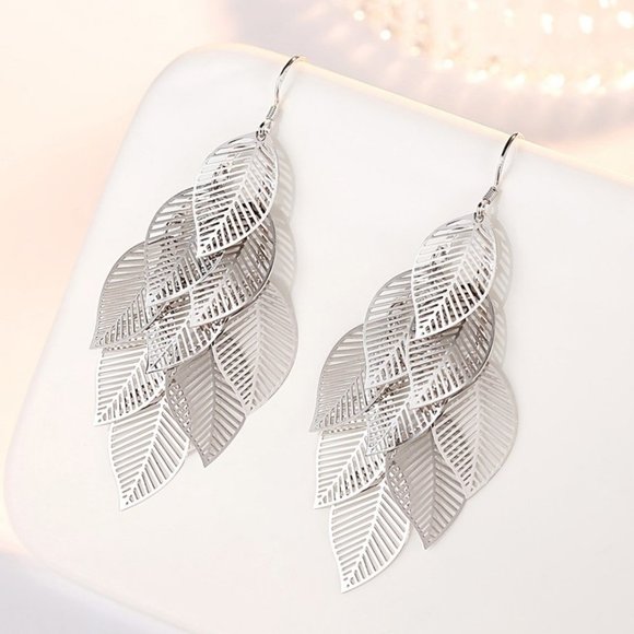 NEW 925 Sterling Silver Leaf Drop Earrings - Picture 4 of 4